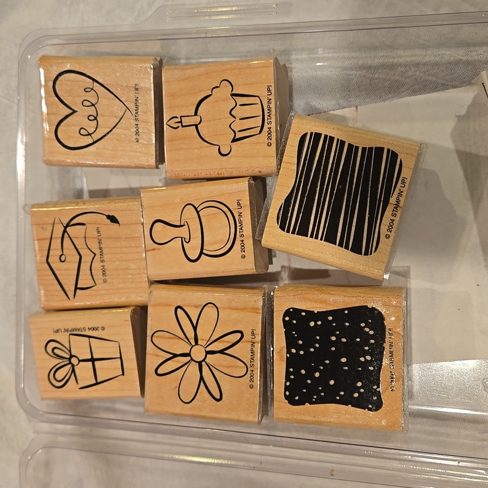 Stampin' Up! Wooden Stamp Set Little Layers Plus. Retired